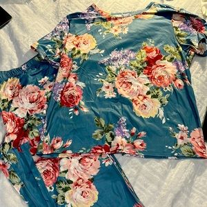 Women’s Jody Crewneck & Pajama pant set.